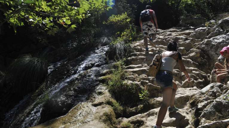 24χρονη σκοτώθηκε από πτώση βράχων στο Πολυλίμνι Μεσσηνίας