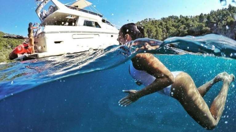 Χριστίνα Μουστάκα: Οι εκπληκτικές υποβρύχιες φωτογραφίες της στο instagram