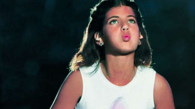 Πώς είναι σήμερα το κοριτσάκι που έσβησε τη Φλόγα το 2004;