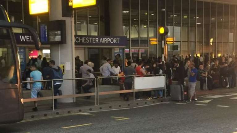 Εκκενώθηκε το αεροδρόμιο του Μάντσεστερ λόγω ύποπτου πακέτου.