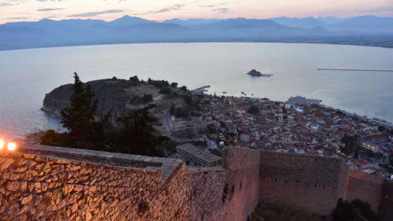 Κάστρο Παλαμήδι: H πιο όμορφη και μαγευτική θέα στην πόλη του Ναυπλίου