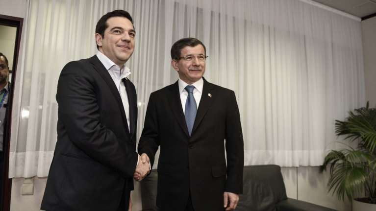 Και ξαφνικά: Επιστολή Νταβούτογλου σε Τσίπρα μέσω πρέσβη