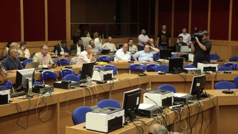 Σε εξέλιξη η πρόβα τζενεράλε για τις τηλεοπτικές άδειες