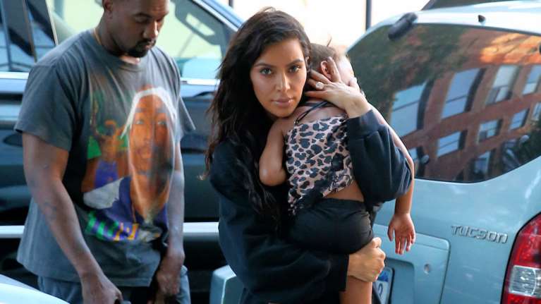 Η τρυφερή χειρονομία της μαμάς Καρντάσιαν για την κόρη της [Εικόνες]