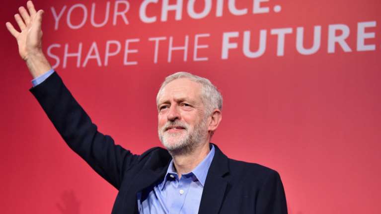 Δημοσκόπηση YouGov: Ο Κόρμπιν θα ξανακερδίσει τις εκλογές των Εργατικών