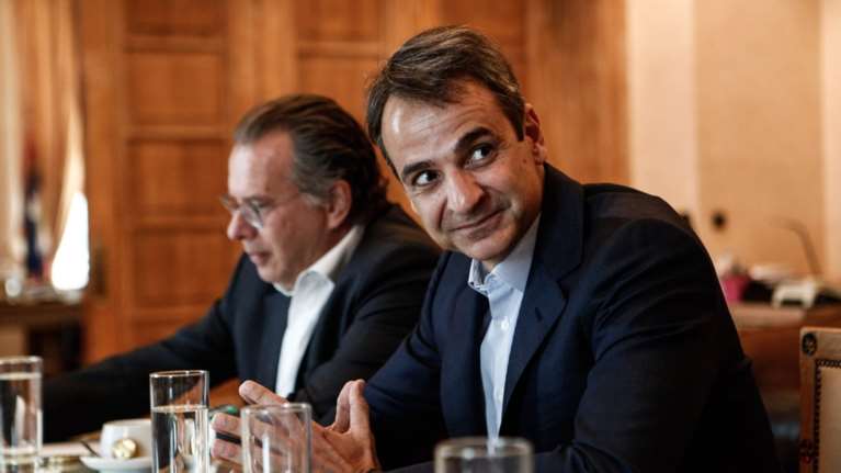 ΝΔ για άδειες: Το σόου τελειώνει , τα δικαστήρια αρχίζουν