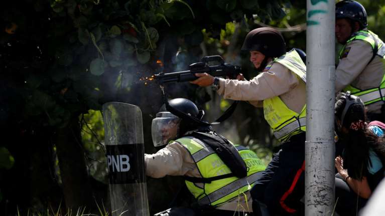 Συγκρούσεις αστυνομίας και διαδηλωτών στη Βενεζουέλα