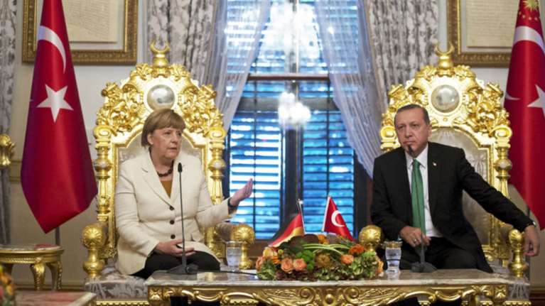 Spiegel: Αναδίπλωση Μέρκελ για την γενοκτονία των Αρμενίων