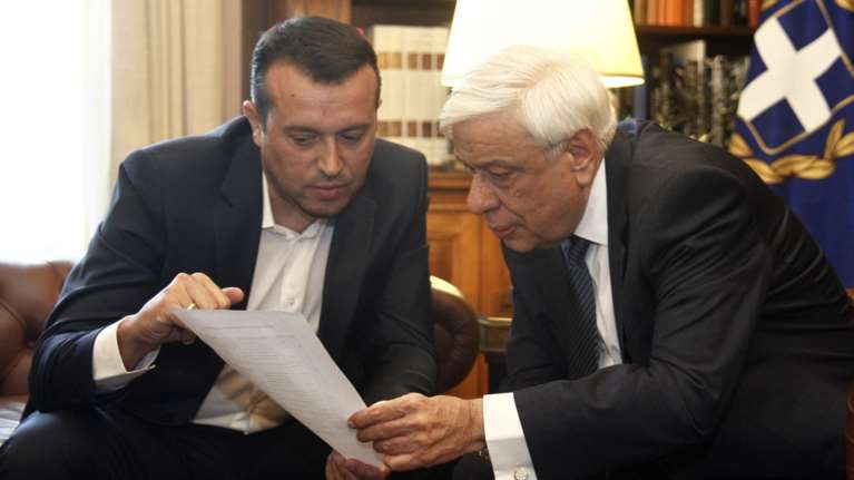 Παππάς σε Παυλόπουλο για τις τηλεοπτικές άδειες: Ήταν διαδικασία πρότυπο