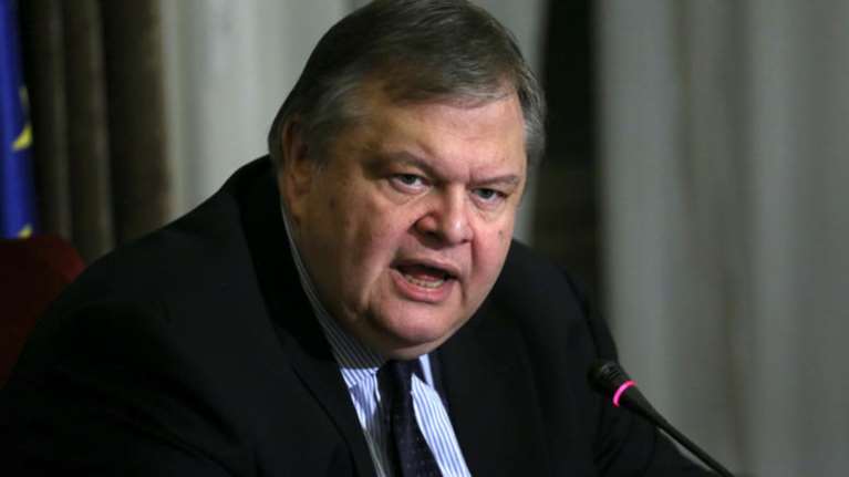 Βενιζέλος για άδειες: &quot;Παρέκαμψαν το ΕΣΡ, με νομικά σοφίσματα&quot;