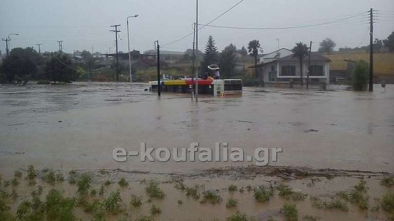 H δραματική διάσωση επιβατών λεωφορείου στη Θεσ/νίκη