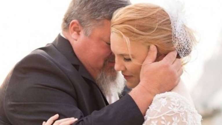 Χόρεψε με την κόρη του στο γάμο της και μετά πέθανε!