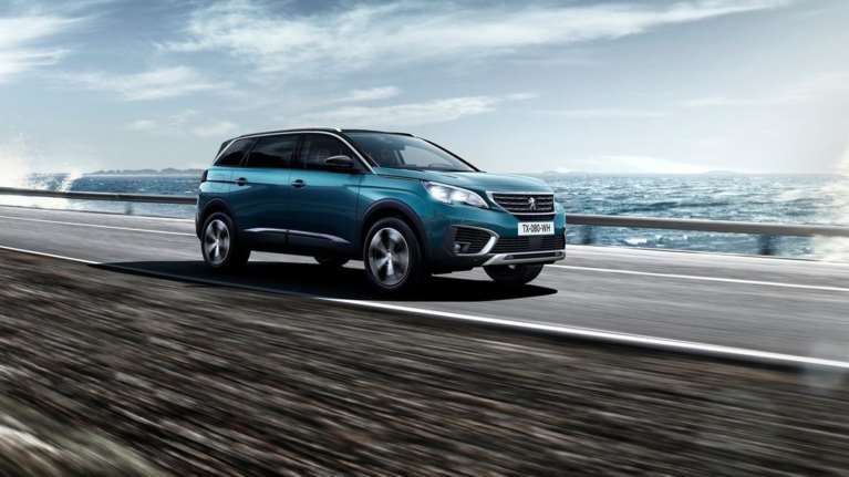 Peugeot 5008: Γαλλική πολυτέλεια και τεχνολογία στα SUV