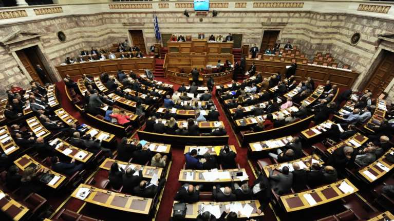 Κραυγή από βουλευτή ότι η βουλή έχει γίνει...τεκές -video-