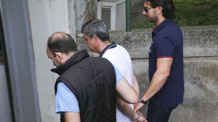 Ισόβια στον αστυνομικό που έπνιξε την κόρη του επειδή έκανε...φασαρία!