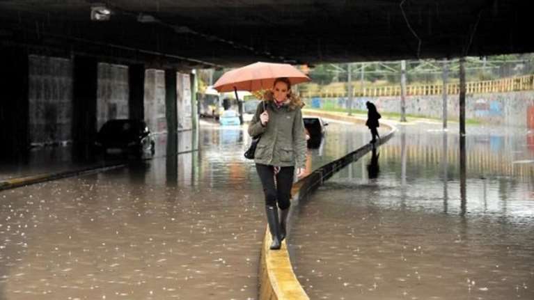 Βροχές και ισχυρές καταιγίδες μέχρι το απόγευμα - Δείτε πού
