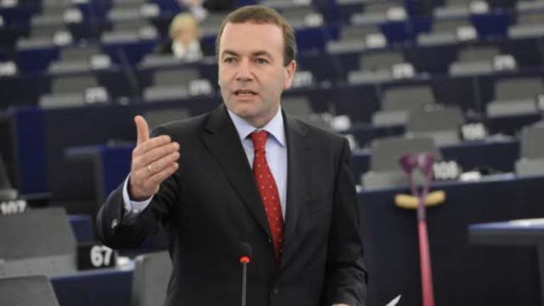 Βέμπερ εναντίον Τσίπρα για τη Σύνοδο του Νότου: Κάνει πάλι τα κόλπα του