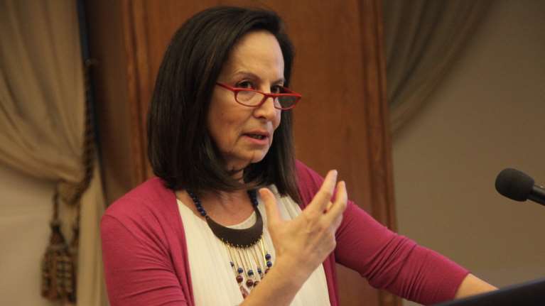 Η Διαμαντοπούλου περιγράφει τον «νέο προοδευτικό πόλο»