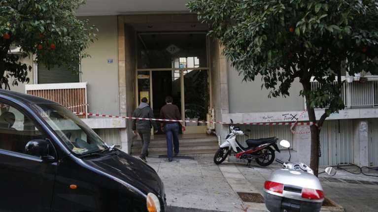 Εγκλημα Καλλιθέας:Απαντήσεις από την πορεία της σφαίρας