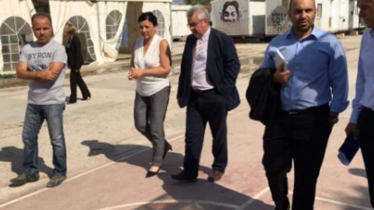 Στην Αθήνα η Επίτροπος Δικαιοσύνης της Κομισιόν - Πήγε στον Ελαιώνα