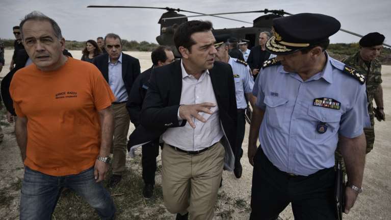 Τσίπρας για βουλευτή ΣΥΡΙΖΑ: Έπαιρνε σε λάθος υπουργείο για τη φωτιά