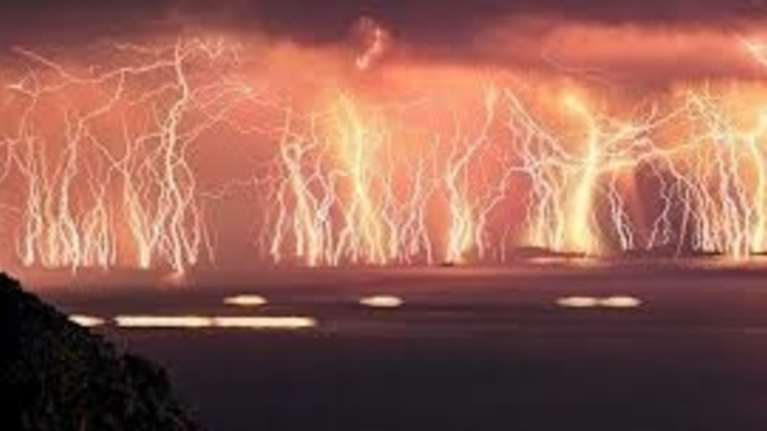 Το σπάνιο φυσικό φαινόμενο που έκαψε τη Θάσο