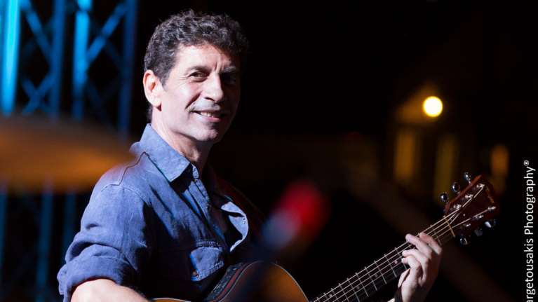 Ο Μάλαμας για το &quot;Βιαστής Είναι&quot;: Η χολή στο twitter και η συμπαράσταση της Κλέλιας Ρένεση