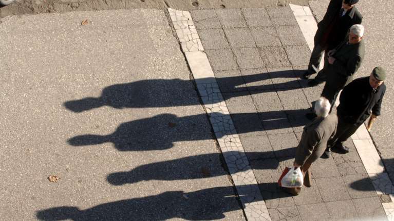 Από που θα πάρουν κάρτες-σίτισης όσοι έχασαν το ΕΚΑΣ - στο ΦΕΚ η απόφαση