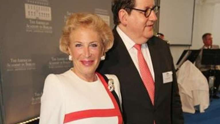 Ο ρόλος μιας Βαρόνης στην τραγωδία της Αίγινας