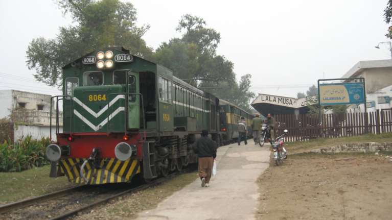 Σύγκρουση τρένων στο Πακιστάν, 6 νεκροί-150 τραυματίες