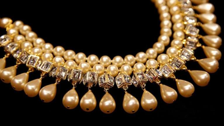 Δημοπρασία με κοσμήματα που σχεδίασε η Κοκό Σανέλ