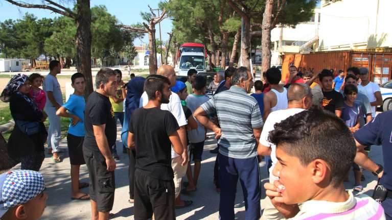 Σε &quot;ομηρία&quot; μέλη του ΕΛΚ από πρόσφυγες στα Διαβατά