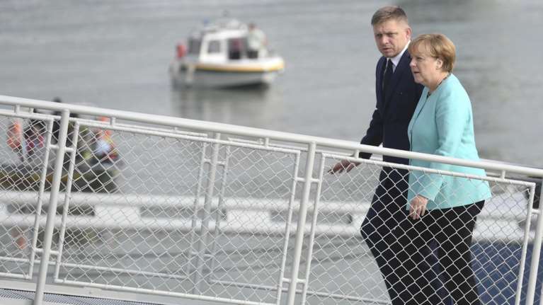 Σύνοδος-κρουαζιέρα για τους «27» της Ευρωπαϊκής Ένωσης