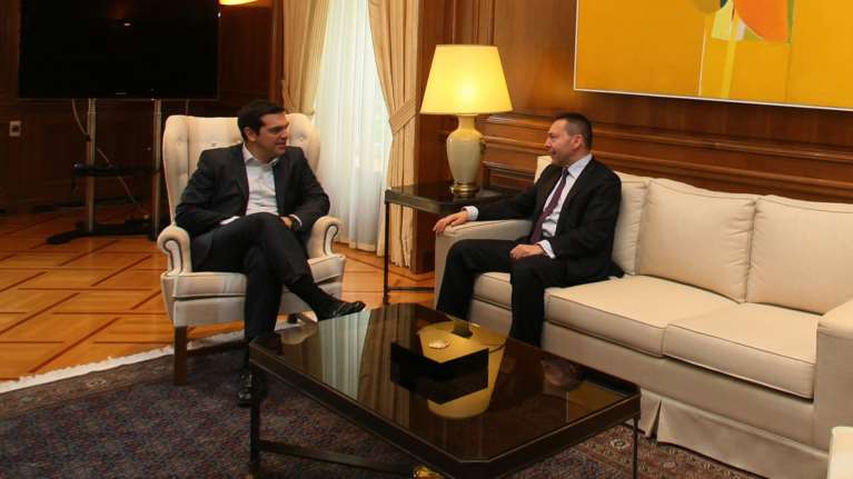 Κρίσιμο ραντεβού Τσίπρα με Στουρνάρα μετά την «έφοδο»