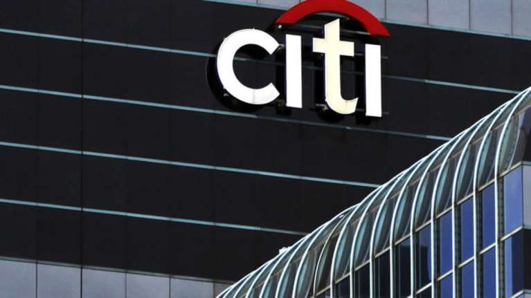 Ακυρώνει η Citi τις προβλέψεις Τσίπρα για ανάπτυξη