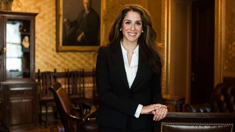 Η Ιρανή καλλονή που φέρνει κοντά Ουάσιγκτον και Τεχεράνη