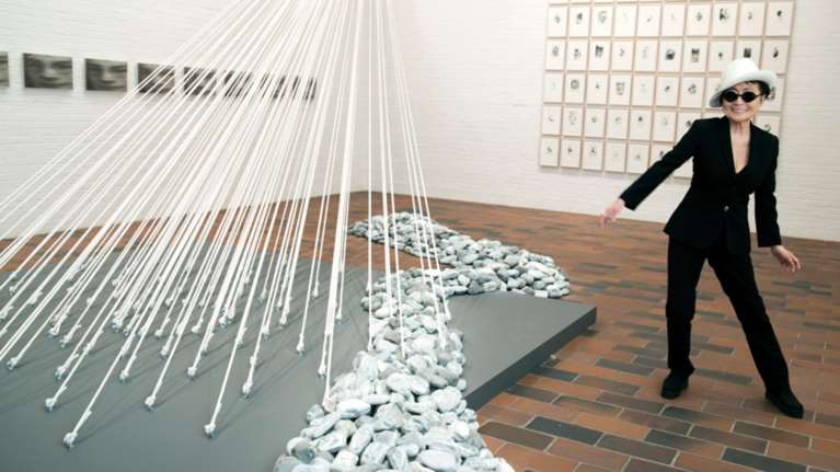 Η Γιόκο Ονο «έρχεται» και δηλώνει: Greece I love you!