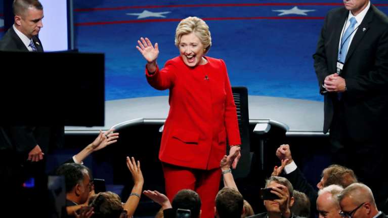 La Repubblica: Η Χίλαρι κερδίζει στην πρώτη αναμέτρηση