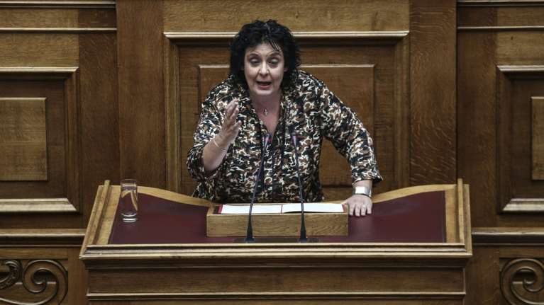 Κανέλλη: Ξέρω τόσα για τις τηλεοπτικές άδειες, που πρέπει να πεθάνω