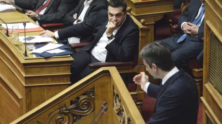 Σύγκρουση σε υψηλούς τόνους για παλιά και νέα διαπλοκή