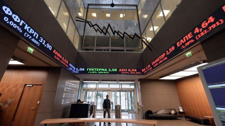 WSJ: Απιαστοι οι στόχοι οικονομικής ανάπτυξης στην Ελλάδα