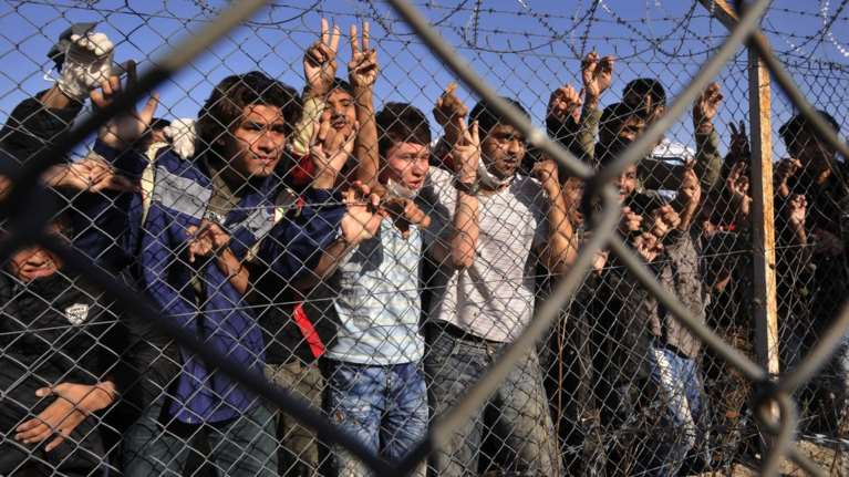 Θα παραμείνουν στα νησιά μέχρι νεωτέρας οι πρόσφυγες