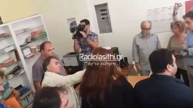 Ειρηνικό...ντου στα γραφεία του ΣΥΡΙΖΑ στην Ιεράπετρα  video