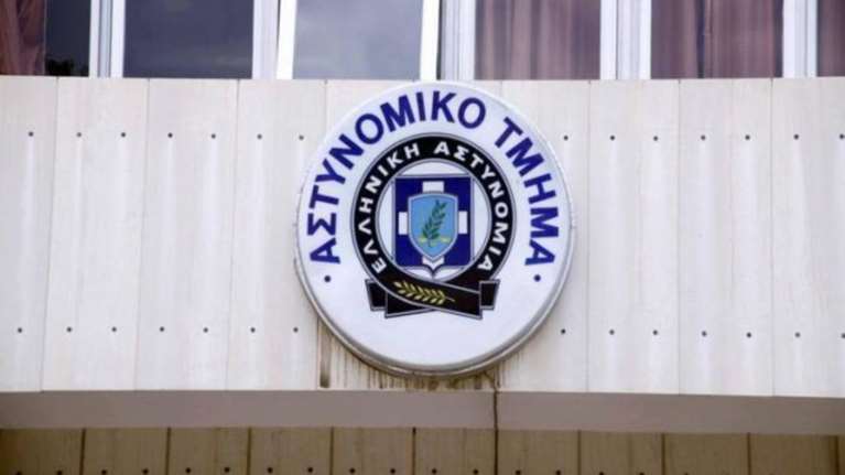 Καψόνια στο ΑΤ Ομόνοιας:Τι λέει η δικηγόρος του ανήλικου πρόσφυγα