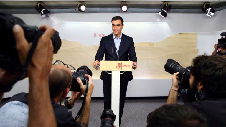 Ισπανία: Χάος στους Σοσιαλιστές, απειλει με παραίτηση ο Σάντσες