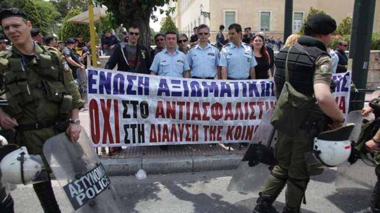 Αστυνομικοί εναντίον ΣΥΡΙΖΑ για το Α/Τ Ομόνοιας