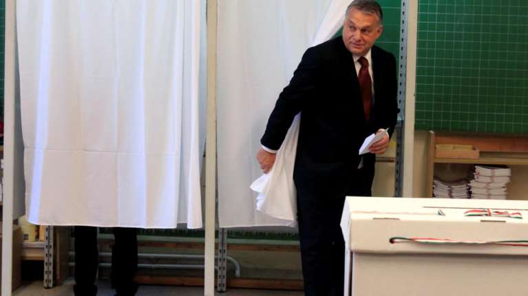 Πλήγμα στον  Όρμπαν, άκυρο το δημοψήφισμα στην Ουγγαρία