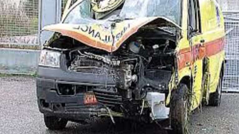 ΠΟΕΔΗΝ:Φορτώνουν ασθενείς σε μπουλντόζες, αγροτικά &amp; μουλάρια