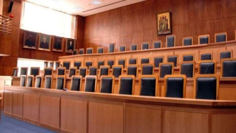 Αναδρομικές επιστροφές φόρου για όλους τους δικαστικούς