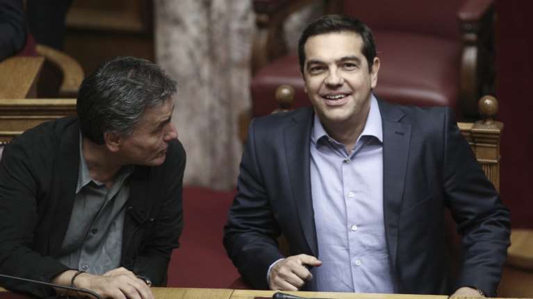 Στη Βουλή τα ν/σ για αδήλωτα εισοδήματα &amp; ακατάσχετο